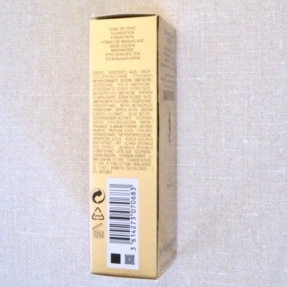 YSL Touche Eclat Le Teint Foundation B10 - Picture 6 of 9